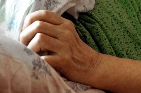 Хоспіс вдома: як в Ужгороді знеболюють смерть