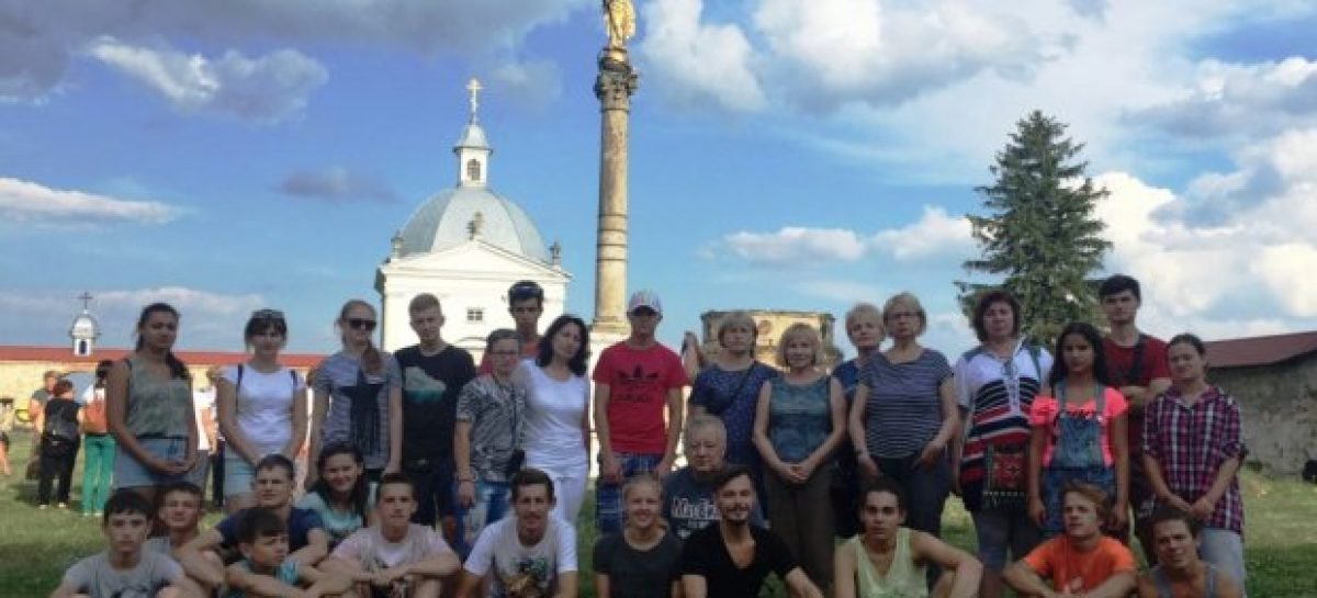 Друзі не прощаються – вони кажуть: «До побачення!»: як відбулася «Школа української жестової мови-2018»