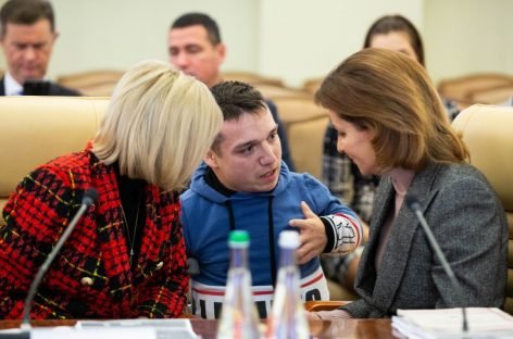 Марина Порошенко взяла участь в обговоренні нових державних будівельних норм України із доступності інфраструктури для людей з інвалідністю