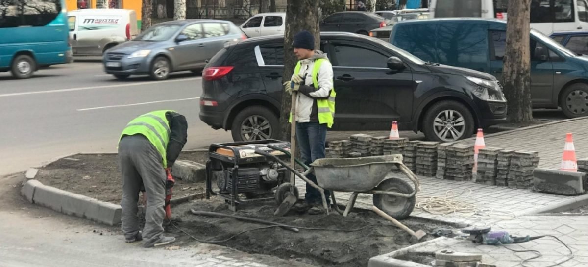 В Мелитополе все тротуары хотят сделать доступными для людей с инвалидностью