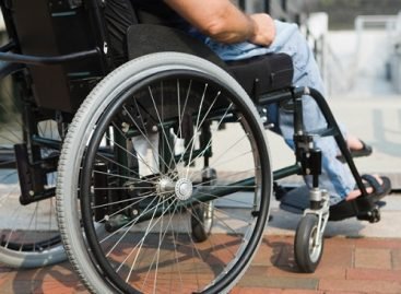 Щодо забезпечення потерпілих спеціальним медичним, постійним стороннім доглядом та побутовим обслуговуванням