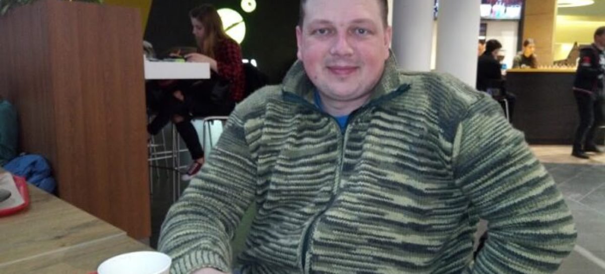 Життя у візку: як паралізований ветеран російсько-української війни допомагає таким, як і сам