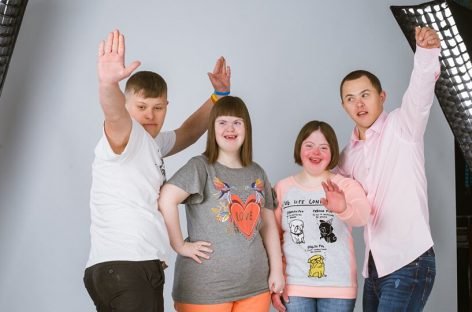 «Усі бачать хворобу, а не мене»: у Луцьку влаштували фотосесію для людей з інвалідністю