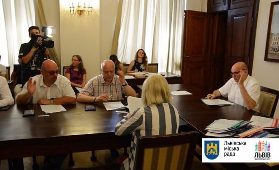 Дитячі бібліотеки Львова отримають 10 книг, надрукованих шрифтом Брайля
