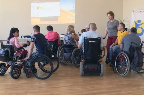 У Коломиї провели навчальний курс «Інвалідність – не обмежує, обмежує дискримінація» (відео)