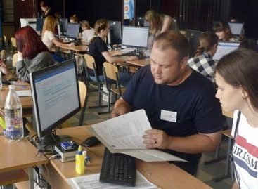 Вступна кампанія: на бюджет пройшли понад 60 тисяч абітурієнтів