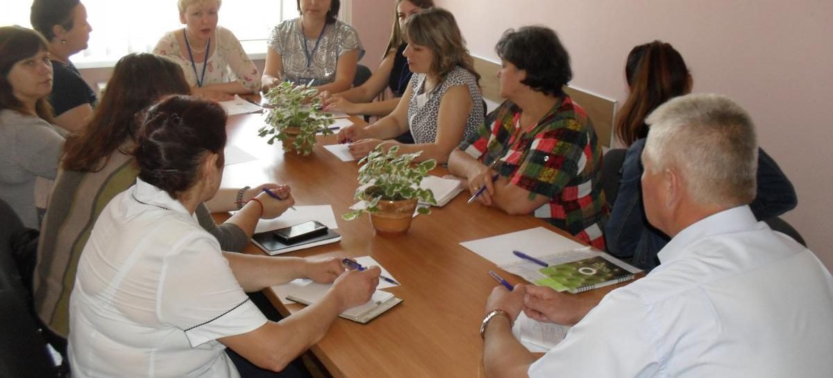 За «круглим столом» у Могилеві-Подільському обговорили працевлаштування осіб з інвалідністю