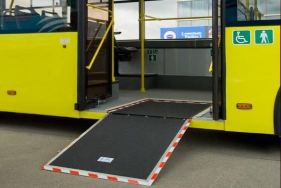 На Кіровоградщині працює 93 автобуси, пристосовані до потреб людей з інвалідністю