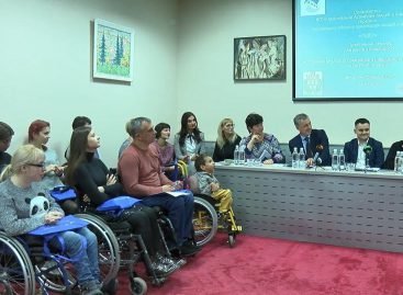ЗМІ про нас: На семінарі у Чернівцях обговорили проблеми, з якими стикаються люди з інвалідністю