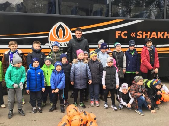 Дружнє тренування учасників проєкту «Давай грай» з футболістами ФК Шахтар на честь Міжнародного дня людей із синдромом Дауна