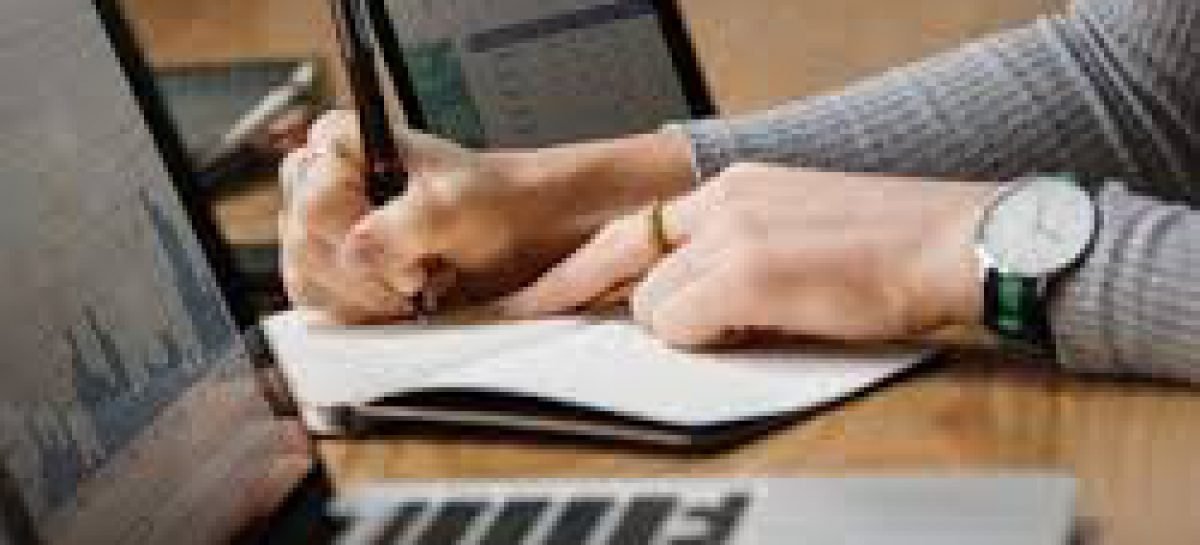 Осіб з інвалідністю, які провадять незалежну професійну діяльність, звільнять від сплати ЄСВ вже у 2021 році