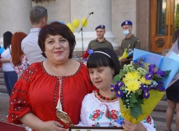 Вітаємо Людмилу Шукруту з відзнакою!