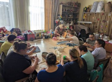 Вінничанкам з інвалідністю допомагають у Соціальних майстернях Асоціації  «Відкриті серця»