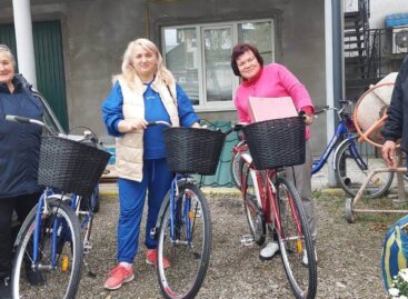 Подарунок до Дня соціального працівника від Національної асамблеї людей з інвалідністю України (Eng)