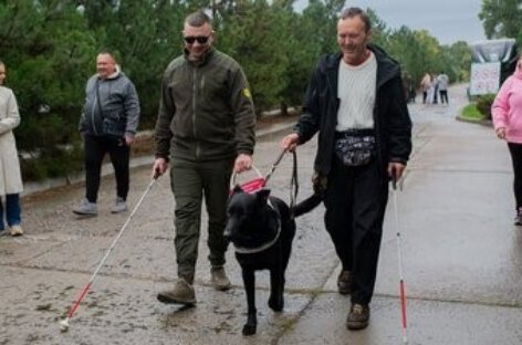 Підтримка цивільних та військових, які втратили зір під час війни / Support for civilians and military personnel who lost their sight during the war