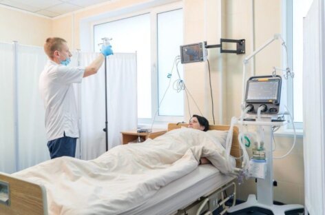 Чи можна залишитися в реанімації з рідною людиною?
